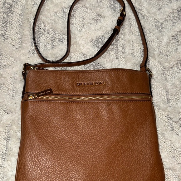 Michael Kors Brown Leather Crossbody Bag - Picture 2 of 10
